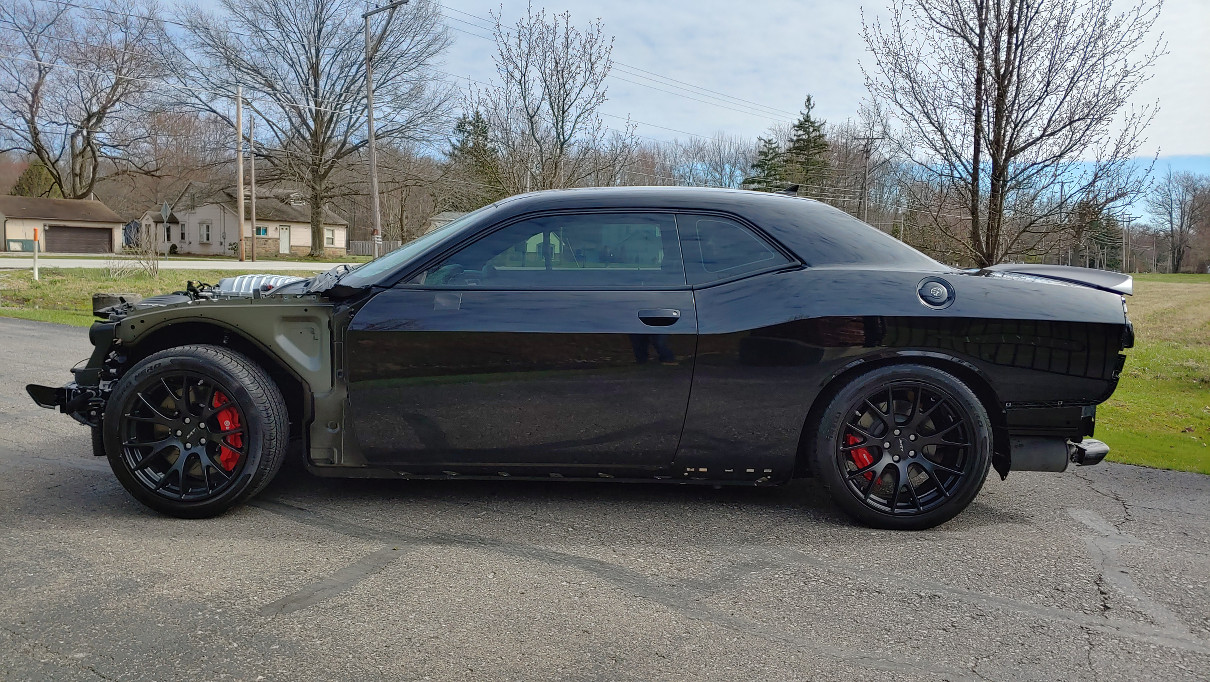 16 Challenger Hellcat Auto Trans Run & Drive Donor w/ 16k Miles ...