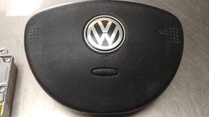 1998-2005 Volkswagen Beetle OEM Steering Wheel Air Bag w/ Module 1C0-880-201-M-4EC - Image 4